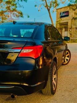 Chrysler 200